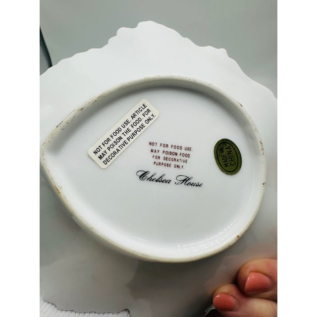 Chelsea House Inc Chelsea House Leaf Design Decorative Plate For Sale - Image 4 of 7