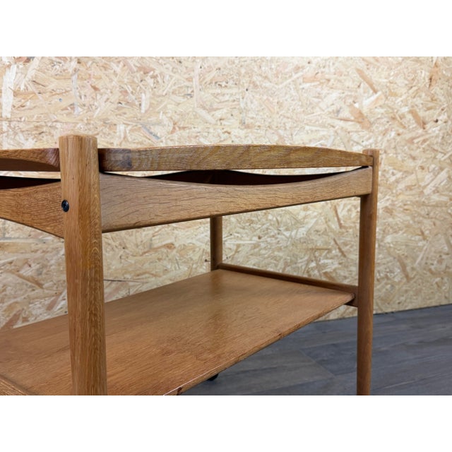 Poul Hundevad Oak Serving Trolley with Tray by Poul Hundevad, Denmark, 1960s For Sale - Image 4 of 18