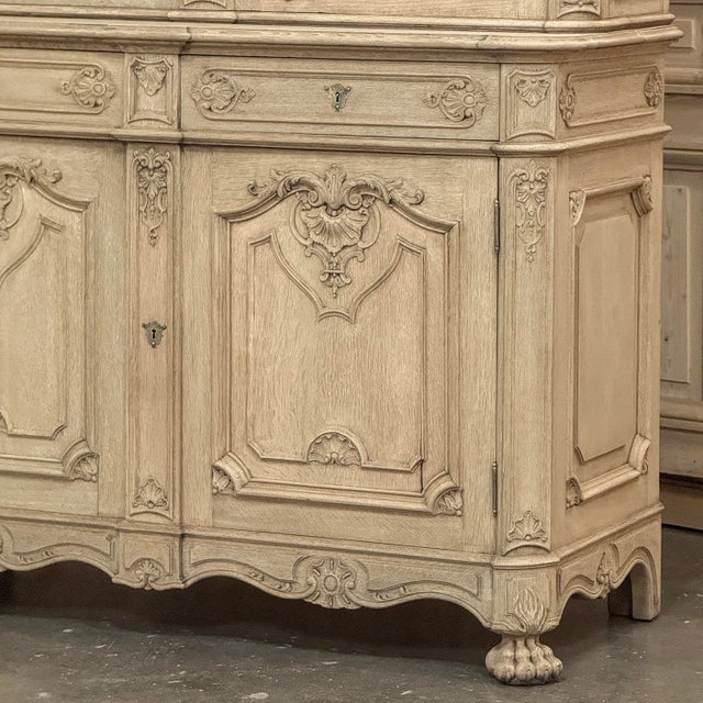 Antique Liegeoise Regence Stripped Oak Bookcase ~ Display Cabinet For Sale - Image 13 of 18