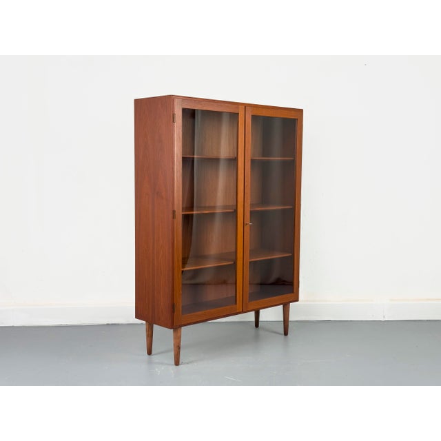 Danish Display Case in Teak by Børge Mogensen for Søborg Møbelfabrik, 1960s For Sale - Image 14 of 18