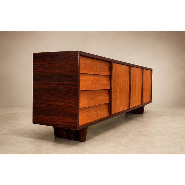 Mid-Century Modern Brazilian Modern Credenza in Rosewood & Pau Marfim, Attributed to Martin Eisler, 1950s For Sale - Image 3 of 18