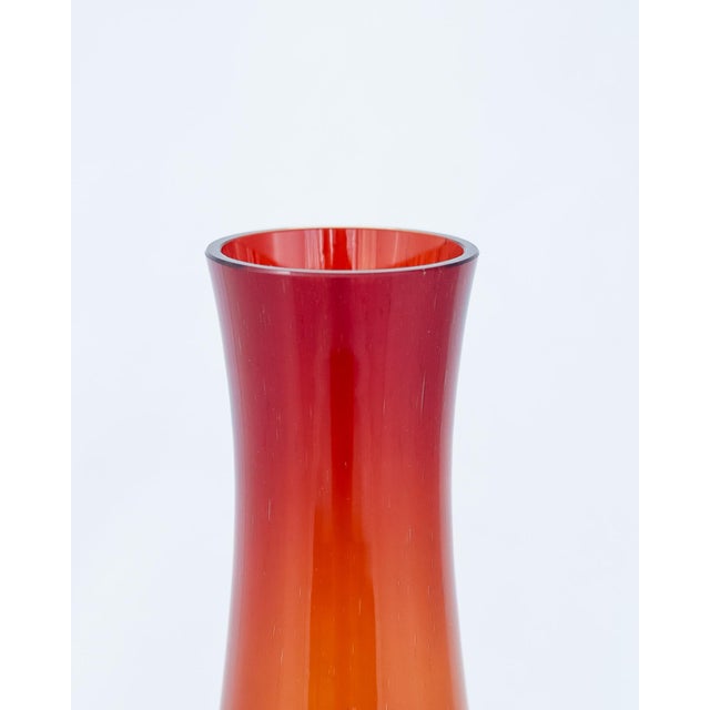 Mid-Century Modern XLarge Gradient Vase in Red and Orange Hand-Blown Soda Glass by Zbigniew Horbowy for Sudety Glassworks, Poland, 1970s For Sale - Image 3 of 6