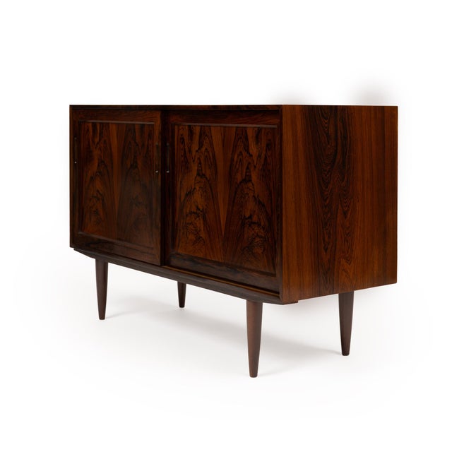 1960s Danish Mid-Century Rosewood Two Door Credenza 1960s For Sale - Image 5 of 7