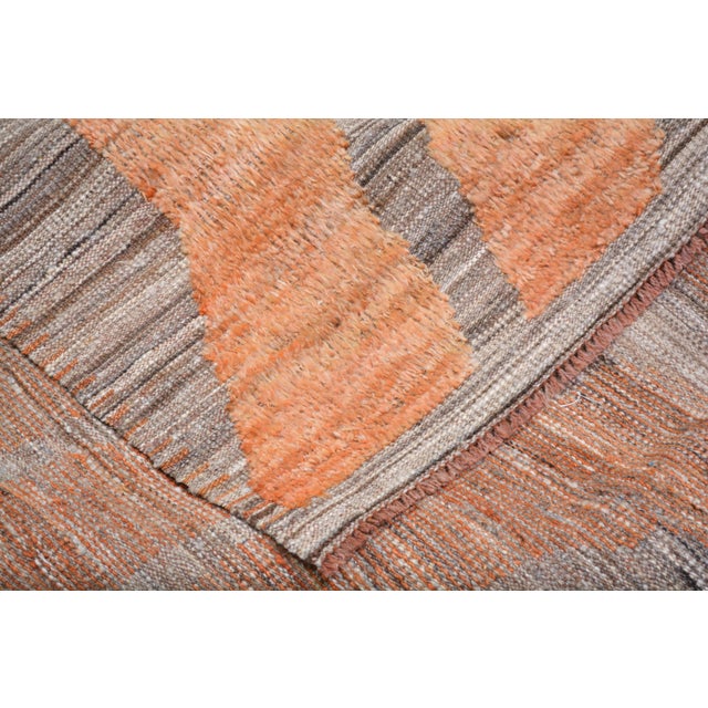 Moroccan Hand Knotted Wool Rug, 9'5''x12'2' For Sale In New York - Image 6 of 6