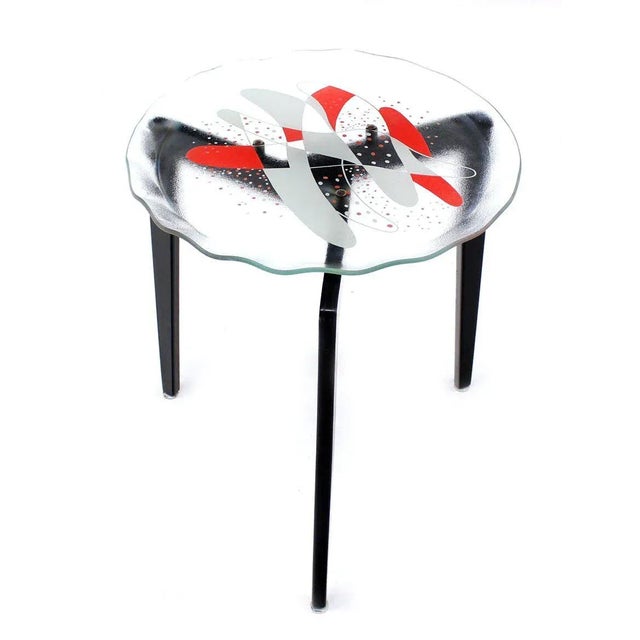 Red Vintage Art Glass Top Scallop Edge Tapered Leg Stackable Nesting Side Tables- Set of 3 For Sale - Image 8 of 11