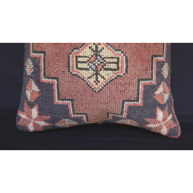 Here i am listing a 100% Handmade double knotted rug pillow cover, made from Vintage Oushak carpet rug. This’s a modern...