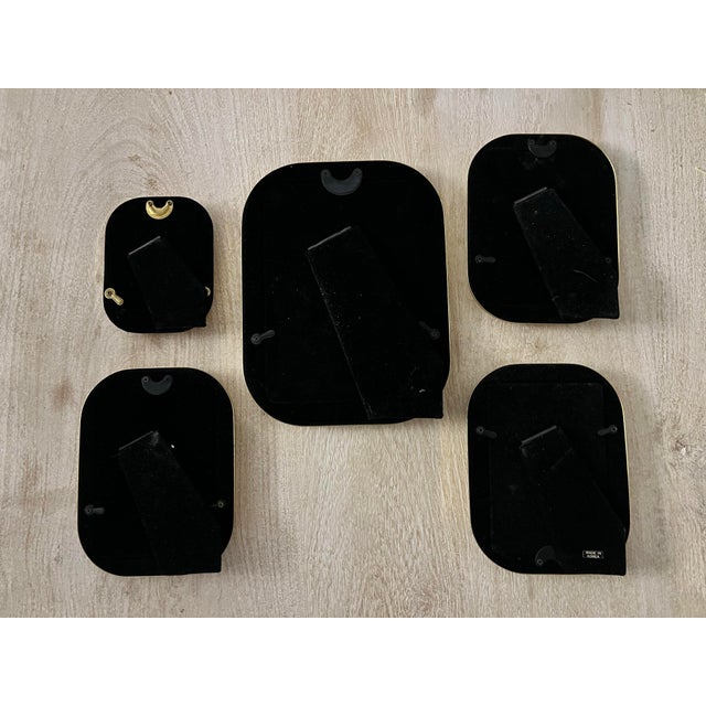 Mid-Century Modern High-Shine Brass "Bubble Edge" Tabletop Photo Frames - Set of 5 For Sale In West Palm - Image 6 of 6