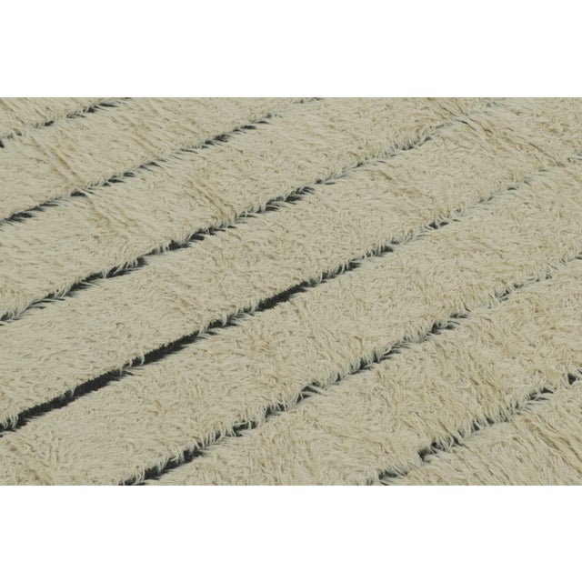 Mid-Century Modern Vintage Scandinavian Style Berber-Inspired Wool Rug, 1940 by Rug & Kilim For Sale - Image 3 of 9