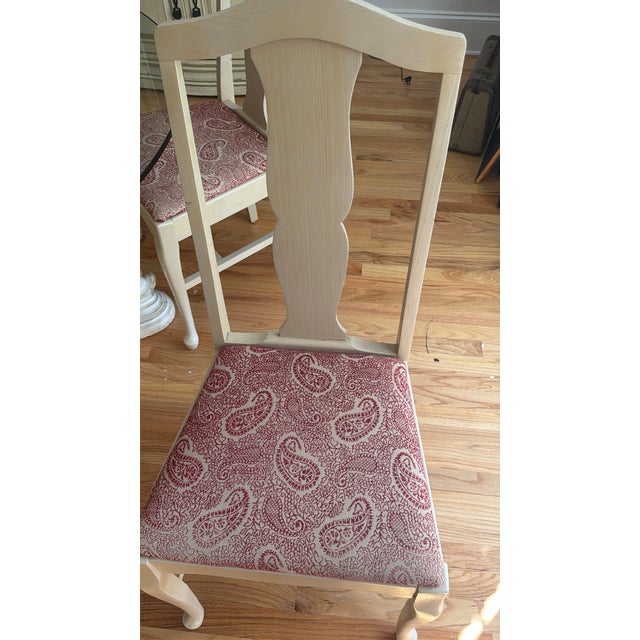 5 Vintage 1970s Painted Queen Anne Style Splat-Back Side Chairs For Sale - Image 4 of 7