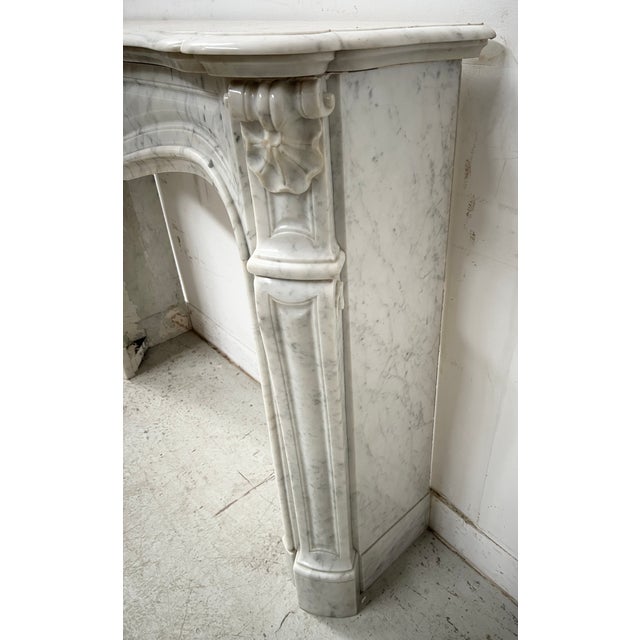White Louis XV Style Fireplace in Veined White Marble For Sale - Image 8 of 16