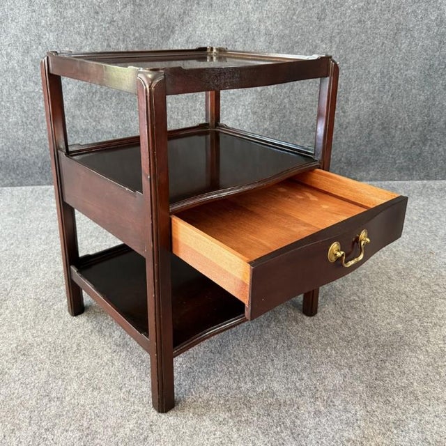 Wood Late 20th Century Wellington Hall Mahogany Two Tiered Mahogany Side Table For Sale - Image 7 of 13