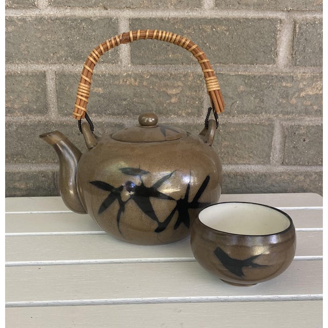 Beautiful vintage OMC Japanese ceramic tea set - includes tea pot and 6 tea cups. Tea set is brown with what looks like...