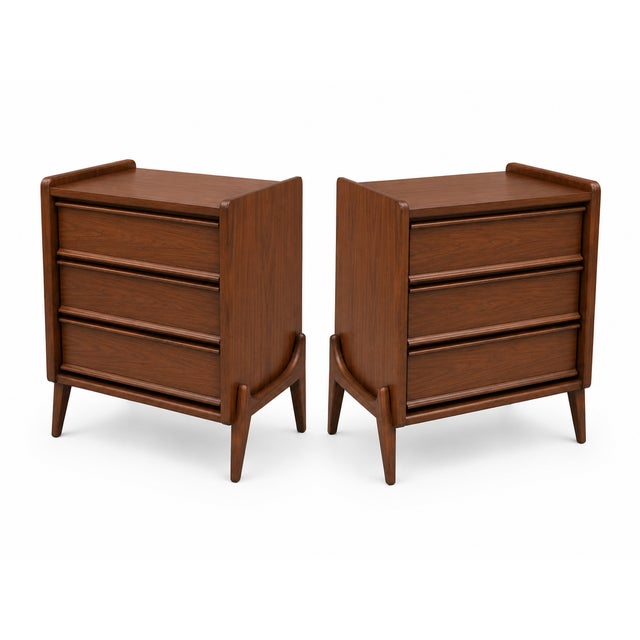 Mid-Century Modern Mid Century Modern Walnut Nightstands. - Pair For Sale - Image 3 of 10