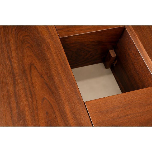 Brazilian Modern Imbuia Coffee Table with Central Flower Vase Opening and Open Display Shelves, Casa Finland, Brazil, 1960s - lot 1129 For Sale - Image 18 of 18