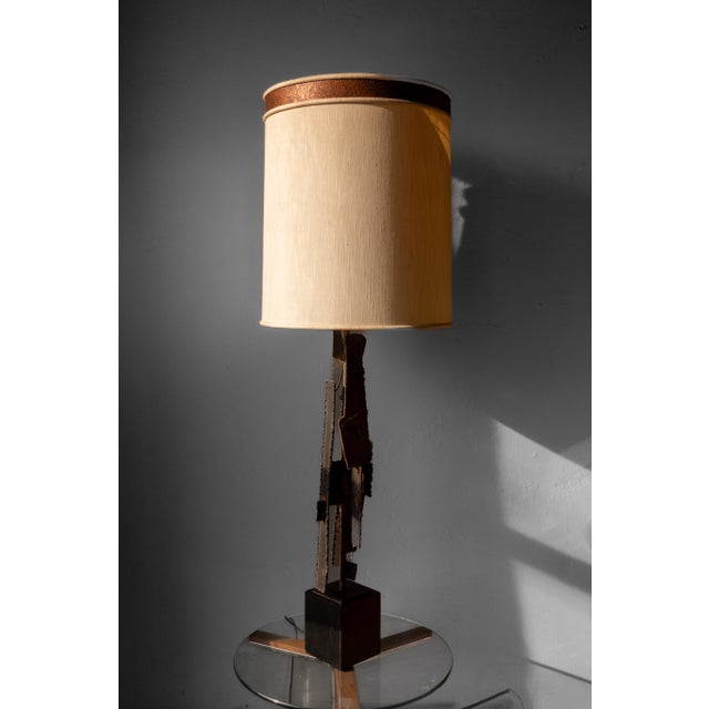 Mid-Century Brutalist Table Lamp by Richard Barr for Laurel – All Original Sculptural and expressive mid-century modern...