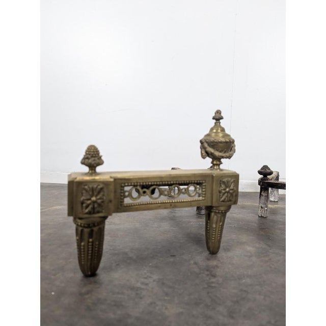Louis XVI Style Brass Andirons with Fire Pots, Set of 2, in Very Good conditions.