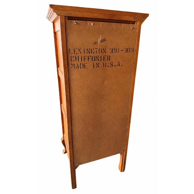 1980s Vintage Lexington Furniture Victorian Sampler Oak 5-Drawer Serpentine Lingerie Chest For Sale - Image 5 of 5