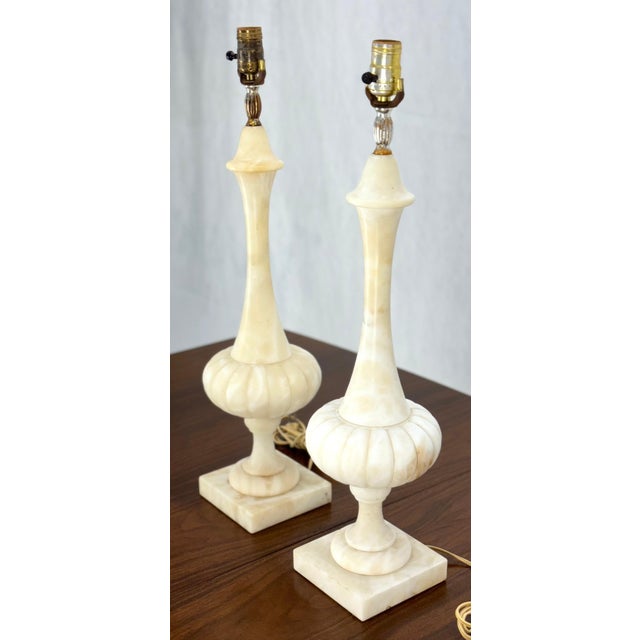 Cream Pair of Fine Elegant Alabaster Marble Onion Shape Bases Table Lamps Clean! For Sale - Image 8 of 13