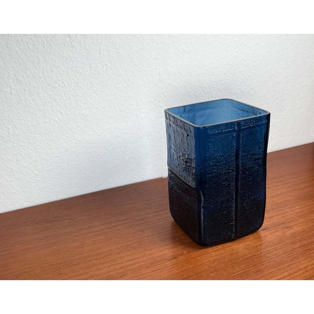 Mid-Century Modern Swedish Blue Glass Vase by Christer Sjögren for Lindshammar Glasbruk, 1960s For Sale - Image 10 of 18