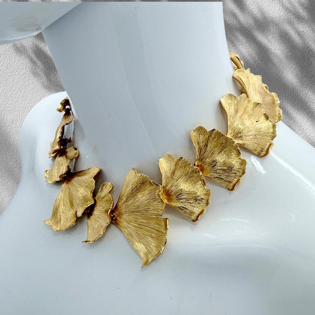 Oscar De La Renta 22k Gold-Plated Pewter & Brass Ginkgo Leaf Statement Necklace For Sale - Image 9 of 13