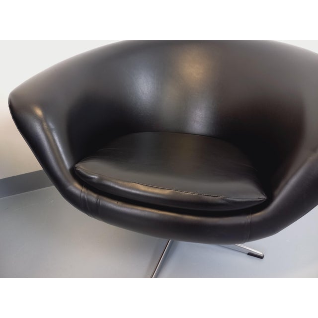 Vintage Scandinavian Swivel Chairs in Imitation Leather and Chrome, 1970s, Set of 2 For Sale - Image 9 of 18