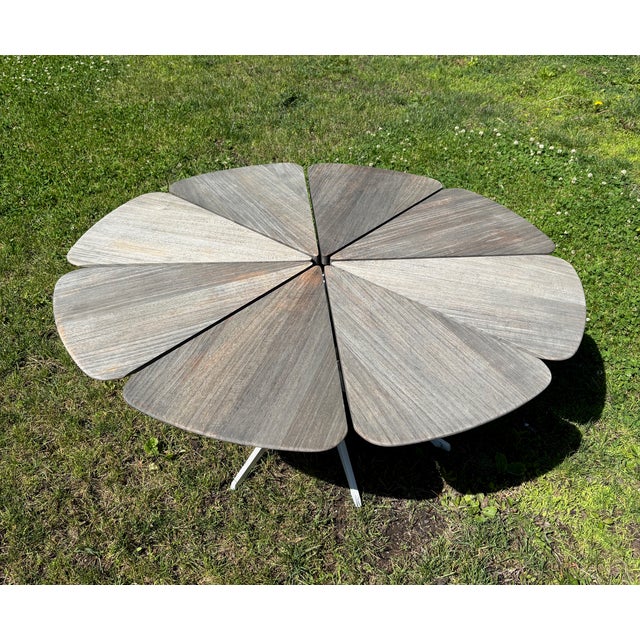Mid-Century Modern Richard Schultz Petal® Coffee Table by Knoll For Sale - Image 3 of 8