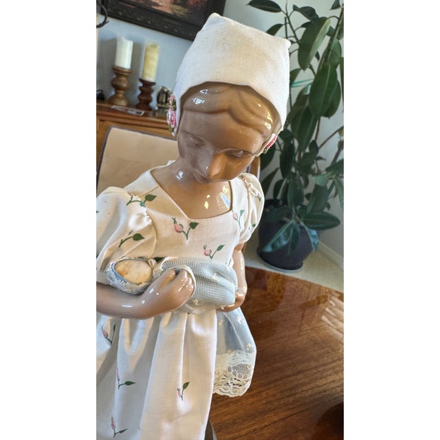 Vintage Bing & Grondahl Mary Doll and Baby Porcelain Figurine 1983 Denmark For Sale In San Diego - Image 6 of 17