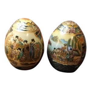 Pair of 1960s Similar Moriage Satsuma Japan Handpainted Asian Egg Figurines