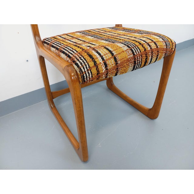 Vintage Sleigh Chair in Wood and Wool Fabric from Baumann, 1970s For Sale - Image 9 of 14