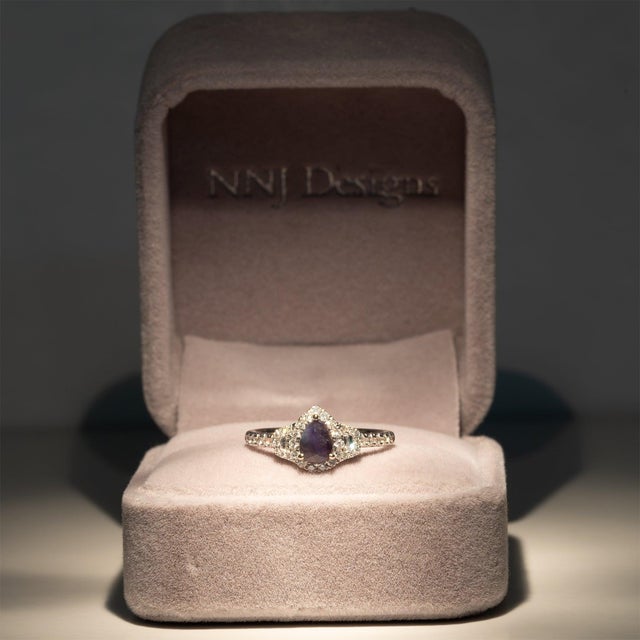 Contemporary Alexandrite Halo Ring With Earth-Mined Diamonds Accents: Solid 14k Gold, 6x5mm, Size 6.75 For Sale - Image 3 of 12