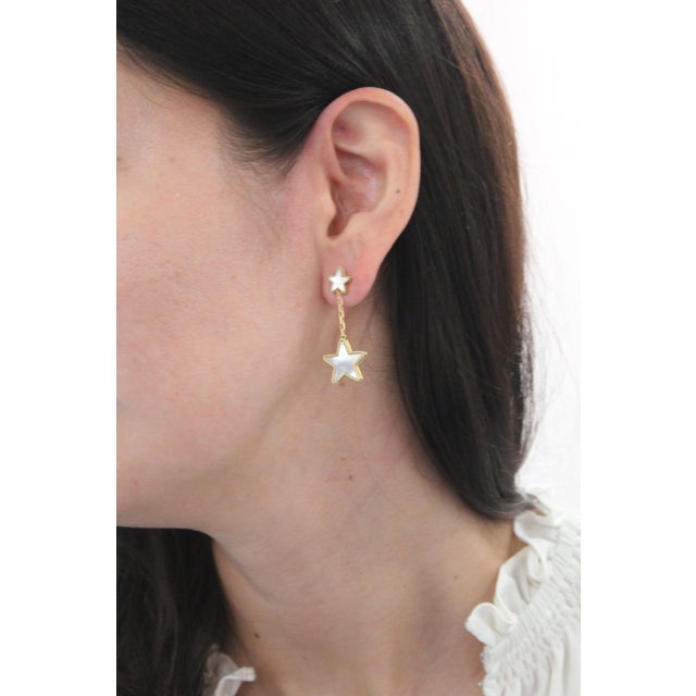 Silvery White Pearl Star Galaxy Celestial Constellation Zodiac 18k Gold Earrings, A Pair For Sale In Washington DC - Image 6 of 8