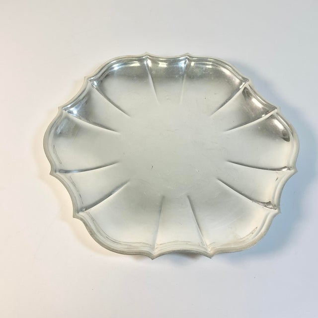 Silver Mid 20th Century Hollywood Regency International Silverplate Two Tier Serving Compote and Tray - Set of 2 For Sale - Image 8 of 15