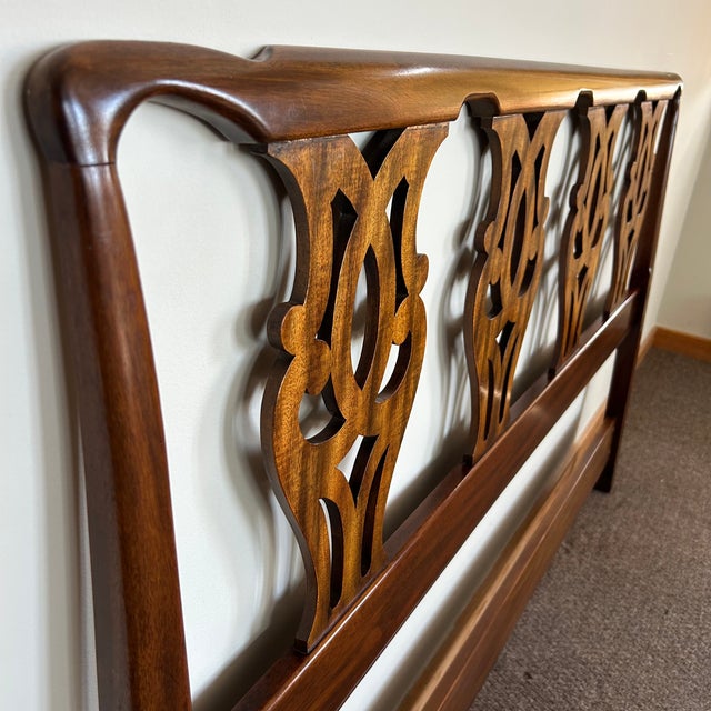Traditional 1980s Henkel-Harris Mahogany Queen Size Headboard Only For Sale - Image 3 of 9