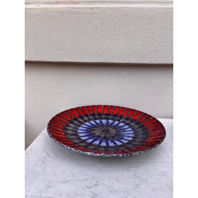 Large Mid-Century Majolica attributed to Fratelli Fanciullacci. 12.5 inches diameter.
