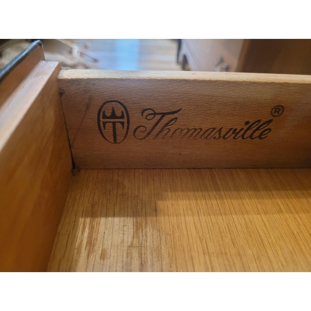 Traditional Thomasville Side Table Refinished in Black and Walnut Finish For Sale - Image 3 of 6