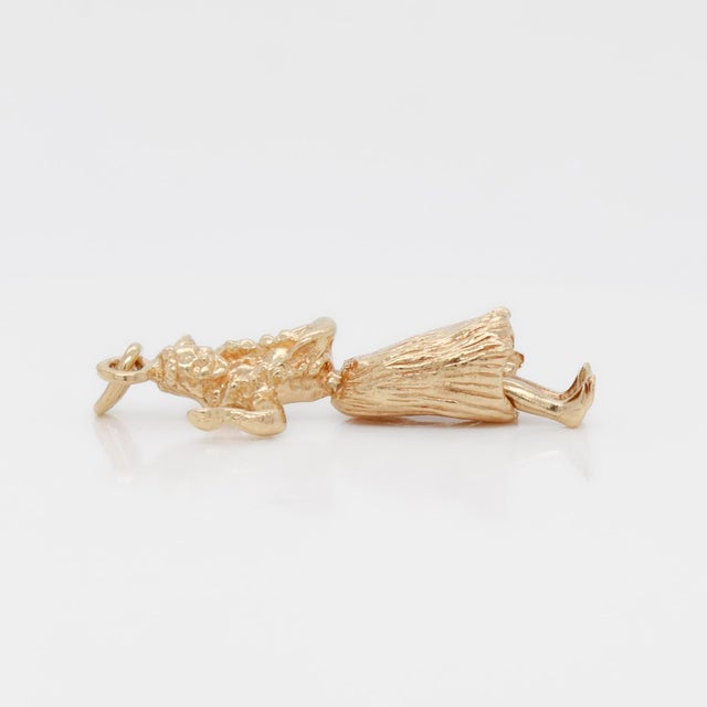 Vintage 14k Gold Figural Kinetic Hula Dancer Charm for a Bracelet For Sale - Image 10 of 12