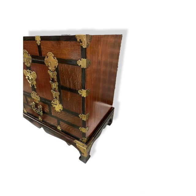 Antique Korean Butterfly Wedding Chest | 19th Century Elm Wood Tansu With Brass Butterfly Inlays, Dowry Cabinet For Sale In Salt Lake City - Image 6 of 8