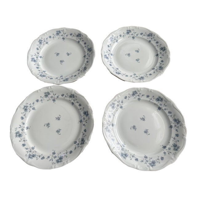 Vintage Johann Haviland Blue Garland 10" Floral Dinner Plates Bavaria Germany - Set of 4 For Sale