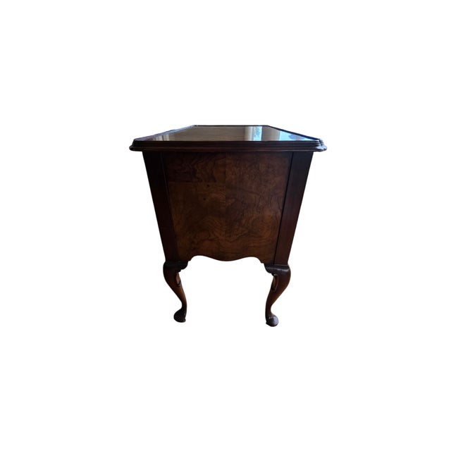 Vintage Hekman Queen Anne Walnut Burl Lowboy Dresser Chest Console Entry Table For Sale - Image 16 of 17