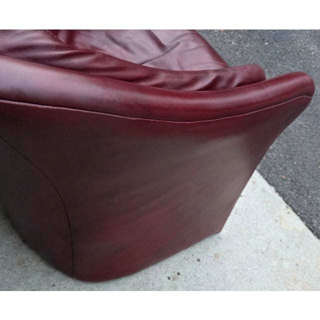 Pair of Vintage Oxblood Leathercraft Postmodern Lounge/Club Chairs For Sale In Washington DC - Image 6 of 14