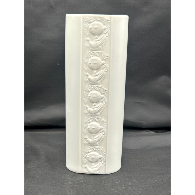 Mid-Century Modern 1960s MCM Bjørn Wiinblad “Papagena” Relief Vase for Rosenthal Studio-Linie For Sale - Image 3 of 9