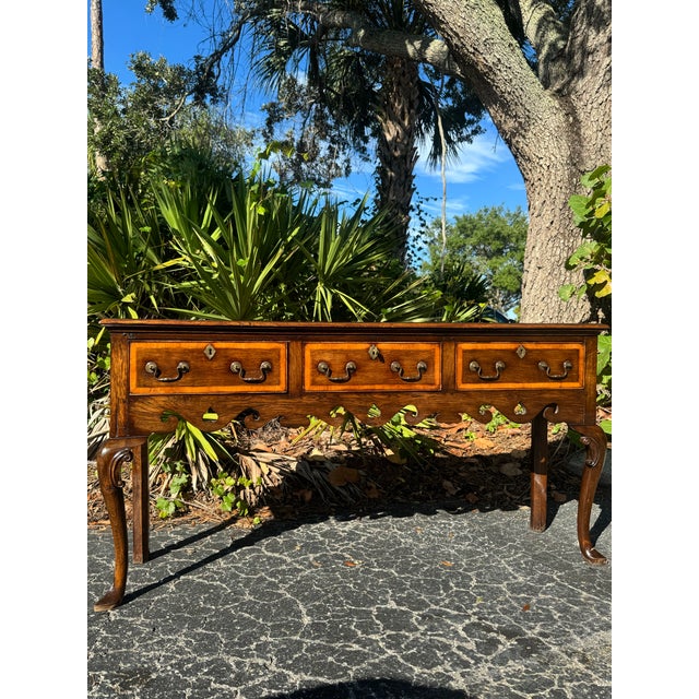 Traditional 18th Century Georgian-Style Oak Low Dresser With Serpentine Front & Carved Bracket Feet For Sale - Image 3 of 11