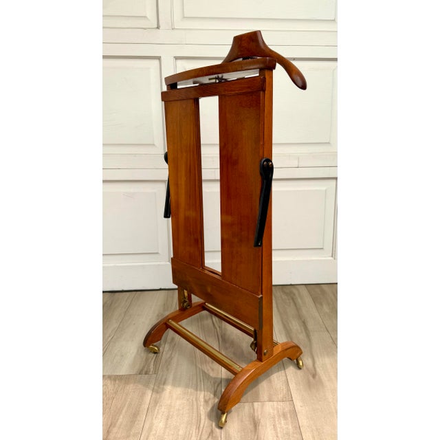 1950s Italian Fratelli Reguitti Wood & Brass Gentleman’s Valet Trouser Press For Sale In Los Angeles - Image 6 of 12