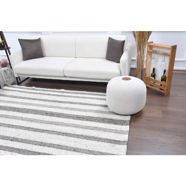 1970s Vintage Turkish Oushak Handmade Wool Cotton White Kilim Area Rug For Sale - Image 5 of 11