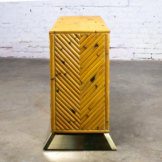 Late 20th Century Modern Coastal Island Sofa or Console Table Split Reed Bamboo Pedestal & Brass Plinth Base For Sale - Image 11 of 18