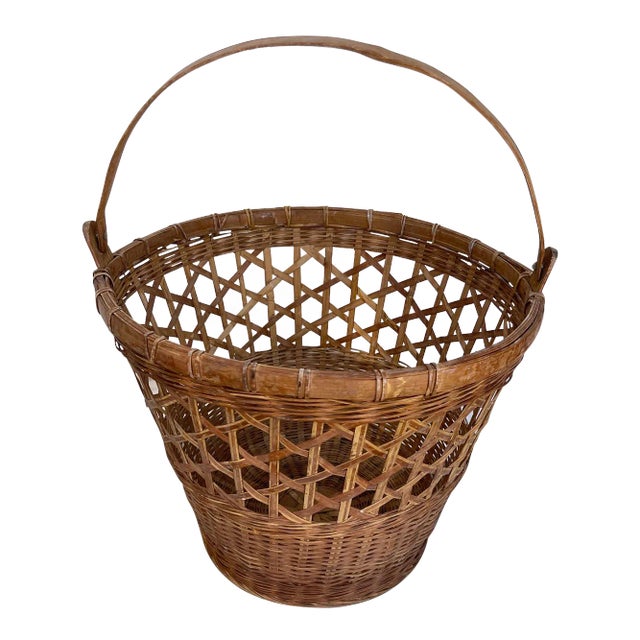 Vintage Mid-Century Split Bamboo/Rattan Wastebasket W/Handle For Sale