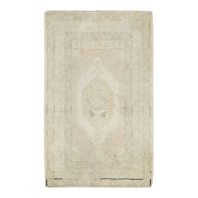 Galerie Shabab Collection Mid-20th Century Turkish Sivas Throw Rug For Sale
