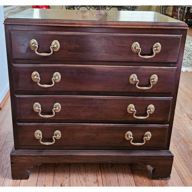 Ethan Allen Pair of Ethan Allen Chippendale Cherry Small Chest of Drawers / Nightstands For Sale - Image 4 of 11