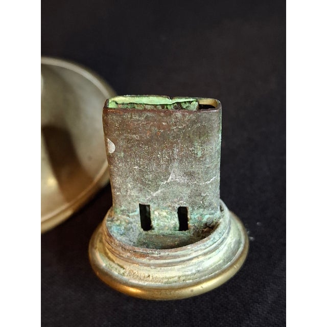 Antique 1840s Spun Brass Standalone Lard / Burning Fluid Lamp Flat Wick Burner For Sale - Image 12 of 16