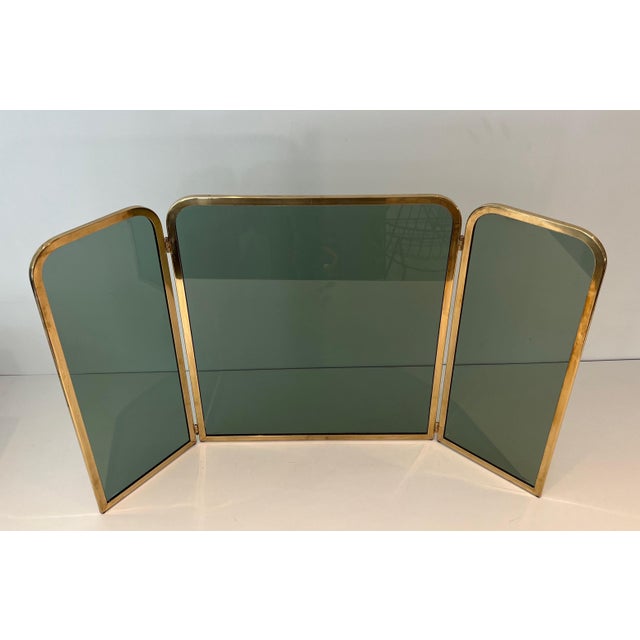 Chimney Fire Screen Composed of 3 Panels of Greenish Glass Surrounded by a Brass Frame For Sale - Image 4 of 12